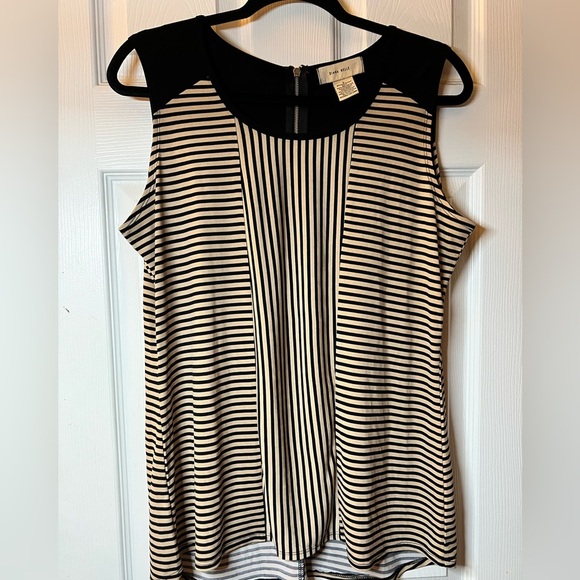 Diana Belle Women’s Color Block Black/Tan Striped Top - Sleeveless - Sz. Large - Picture 1 of 4
